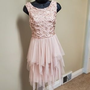 💝NWT💖 Lilt Sleeveless Champagne Party Dress